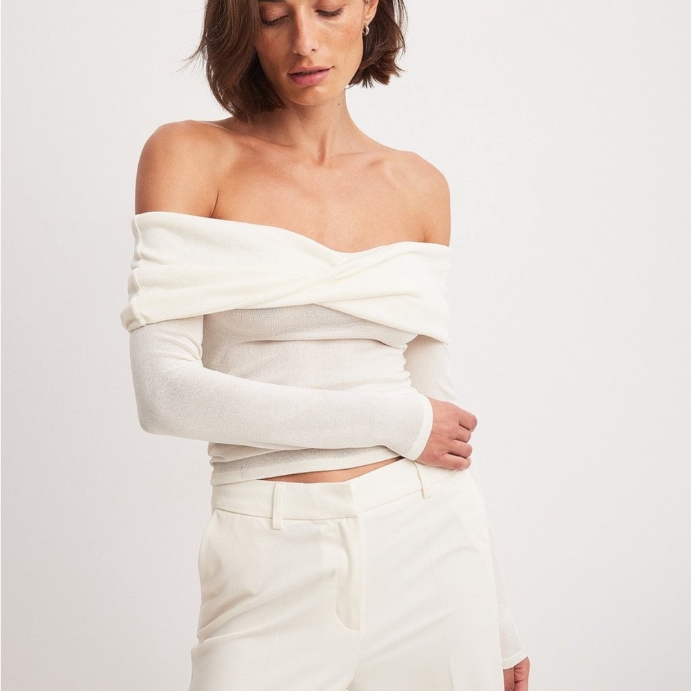 Chic Off-Shoulder Long Sleeve Top - White